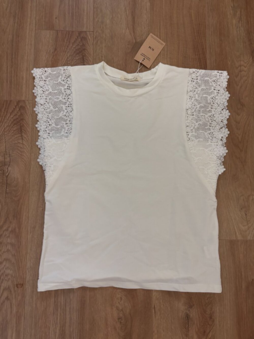 NWT French Designer Cotton T-Shirt with Lace Sleeves - Picture 5 of 7
